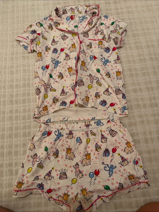 Roller Rabbit Other - Roller Rabbit White Multicolor Party Print Short Pajama Set - Limited Edition
